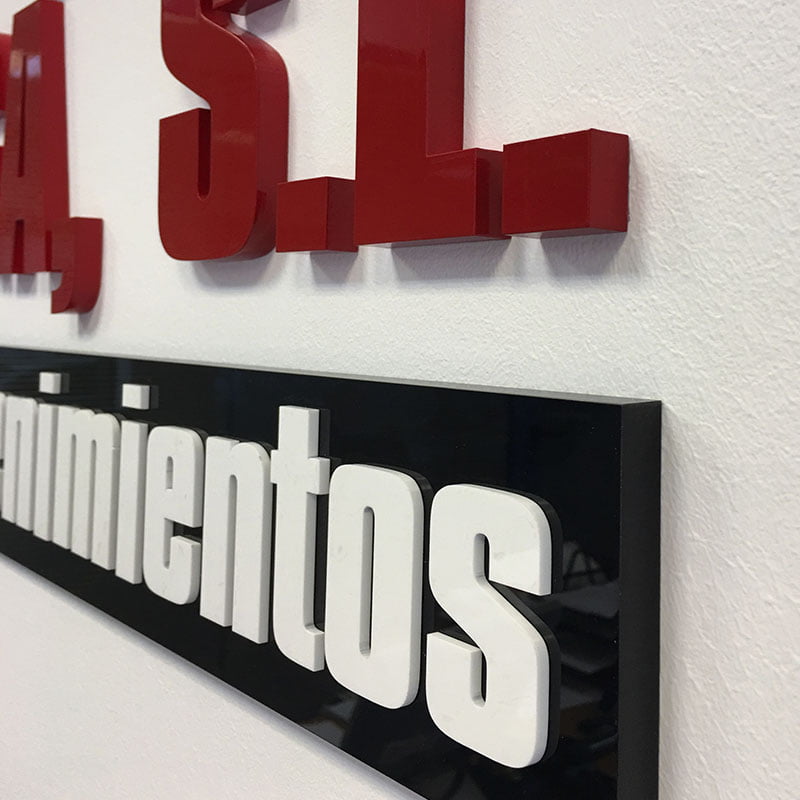 foto letras corporeas-metacrilato blanco3